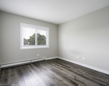 1305 E Turtle Creek Circle - Photo Thumbnail 15