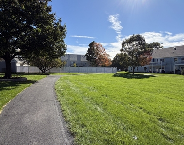 1228 Bradwell Lane - Photo Thumbnail 20