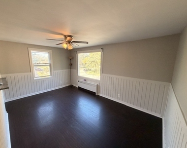 124 E State Street - Photo Thumbnail 4