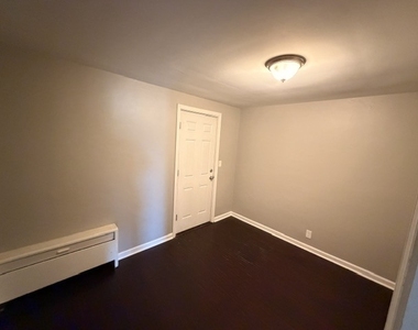 124 E State Street - Photo Thumbnail 6