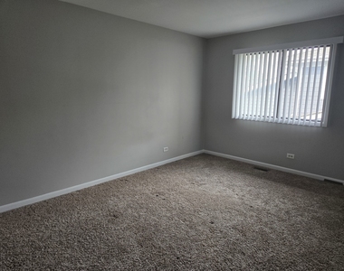 6257 Gold Circle - Photo Thumbnail 7