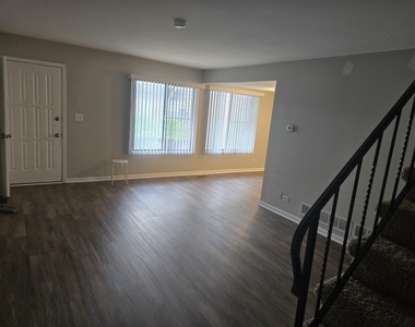 6257 Gold Circle - Photo Thumbnail 5