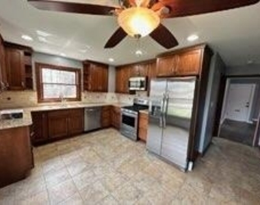 18017 Gottschalk Avenue - Photo Thumbnail 32
