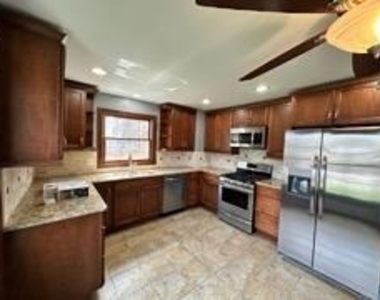 18017 Gottschalk Avenue - Photo Thumbnail 31