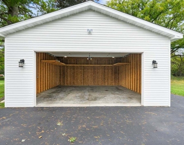 707 Mchenry Avenue - Photo Thumbnail 17