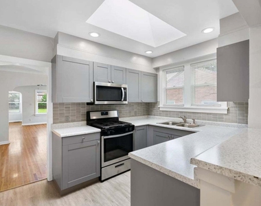 707 Mchenry Avenue - Photo Thumbnail 1