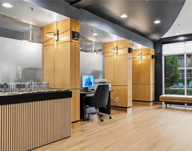 390 17th Street Nw - Photo Thumbnail 15