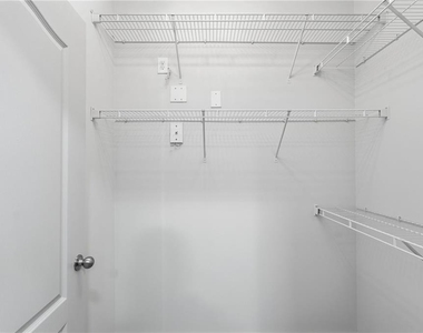 390 17th Street Nw - Photo Thumbnail 40