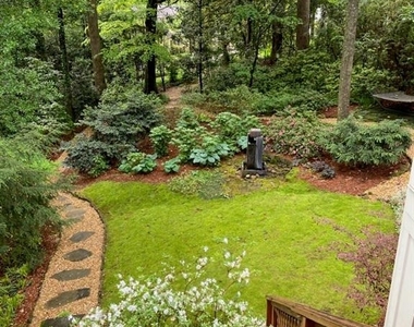 361 Delmont Drive Ne - Photo Thumbnail 2
