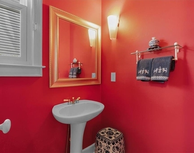 361 Delmont Drive Ne - Photo Thumbnail 20