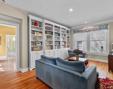 361 Delmont Drive Ne - Photo Thumbnail 12