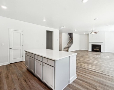 3524 Creek Hollow - Photo Thumbnail 10