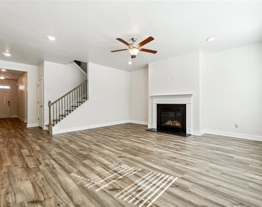 3524 Creek Hollow - Photo Thumbnail 4