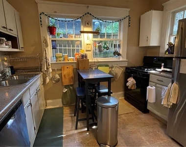 132 Huron Street - Photo Thumbnail 1