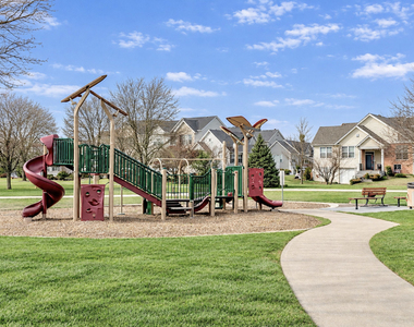 14527 Patriot Square Drive E - Photo Thumbnail 19