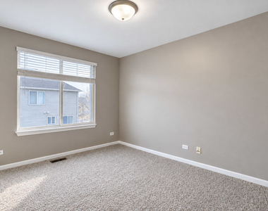 14527 Patriot Square Drive E - Photo Thumbnail 14