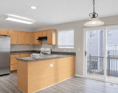 14527 Patriot Square Drive E - Photo Thumbnail 6