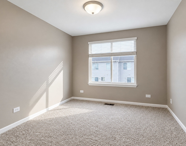 14527 Patriot Square Drive E - Photo Thumbnail 13