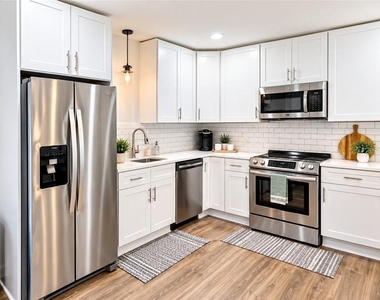 538 Garner Street - Photo Thumbnail 2