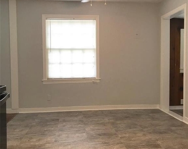 817 Cypress Street - Photo Thumbnail 3