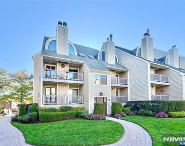 403 River Renaissance - Photo Thumbnail 28