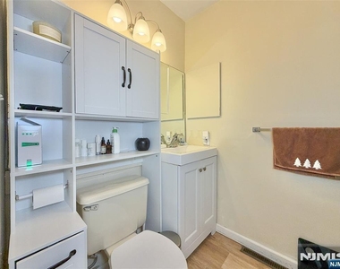 403 River Renaissance - Photo Thumbnail 22