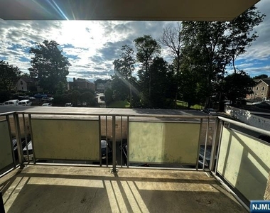 77 Prospect - Photo Thumbnail 5
