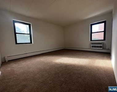77 Prospect - Photo Thumbnail 12