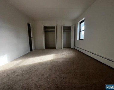 77 Prospect - Photo Thumbnail 13