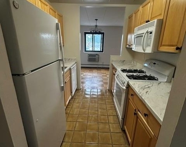 873 Main - Photo Thumbnail 7