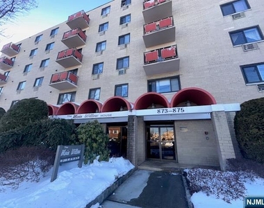 873 Main - Photo Thumbnail 13