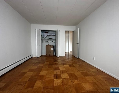 873 Main - Photo Thumbnail 9