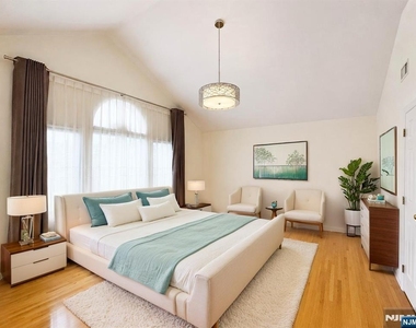 217 Slocum - Photo Thumbnail 8