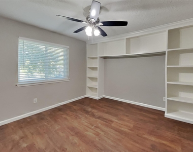 1306 Castlemist Drive - Photo Thumbnail 9