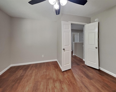 1306 Castlemist Drive - Photo Thumbnail 16