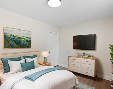 86 Farnham - Photo Thumbnail 6