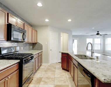 22418 Bellwick Ridge Lane - Photo Thumbnail 10