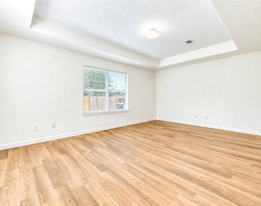 1307 S Teal Estates Circle - Photo Thumbnail 17