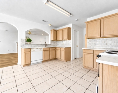1307 S Teal Estates Circle - Photo Thumbnail 14