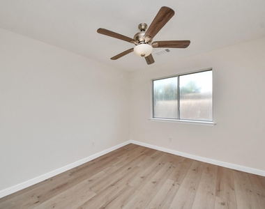 11927 Canyon Mills Drive - Photo Thumbnail 21