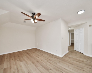 11927 Canyon Mills Drive - Photo Thumbnail 2