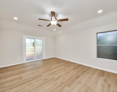 11927 Canyon Mills Drive - Photo Thumbnail 5