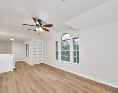 11927 Canyon Mills Drive - Photo Thumbnail 3