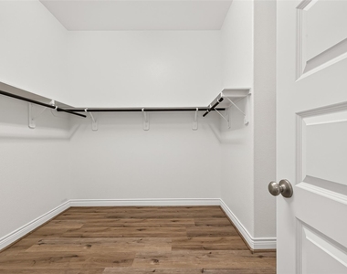 10710 Inverclyde Drive - Photo Thumbnail 22