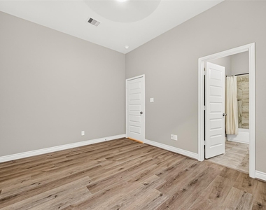 10710 Inverclyde Drive - Photo Thumbnail 24