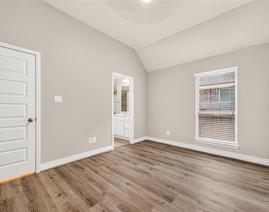 10710 Inverclyde Drive - Photo Thumbnail 23