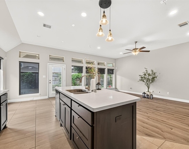10710 Inverclyde Drive - Photo Thumbnail 16