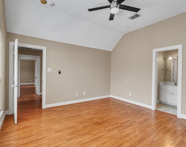 4319 Lillian Street - Photo Thumbnail 21