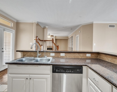 4319 Lillian Street - Photo Thumbnail 18