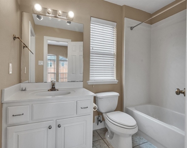 4319 Lillian Street - Photo Thumbnail 22